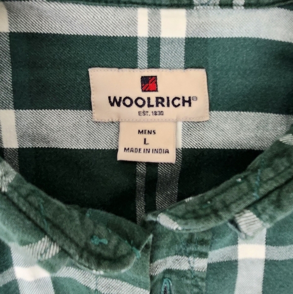 Woolrich Green Plaid Button Down Double Pocket Mid-Weight Flannel Shirt. - Picture 4 of 8